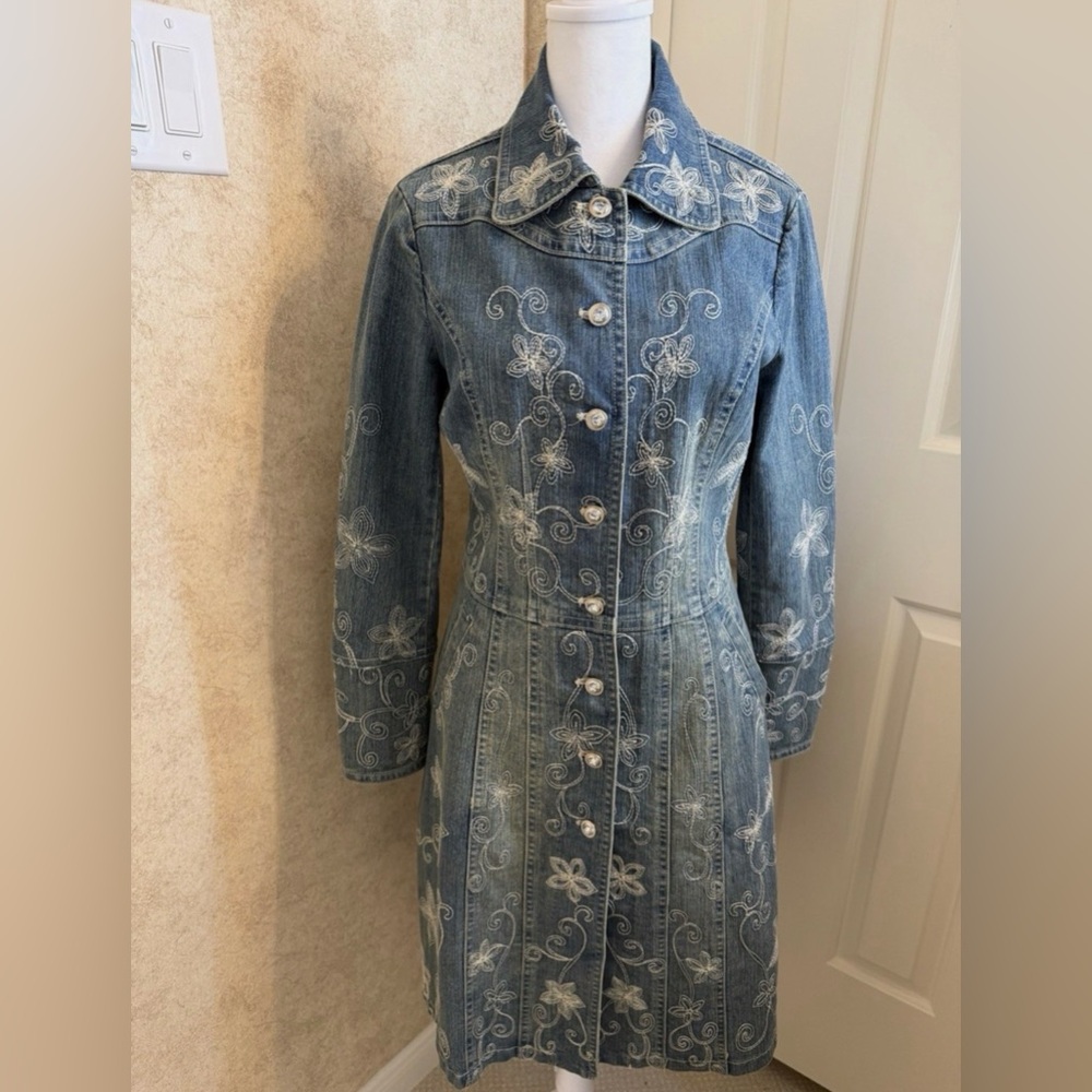 Caché Denim Embroidered Dress